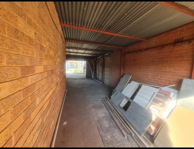 4 BEDROOM HOUSE FOR SALE IN VANDERBIJLPARK CE 2